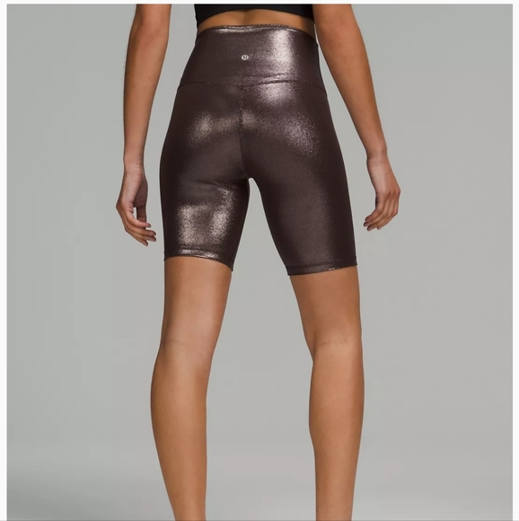 Lululemon women's shorts - Picture 2 of 5